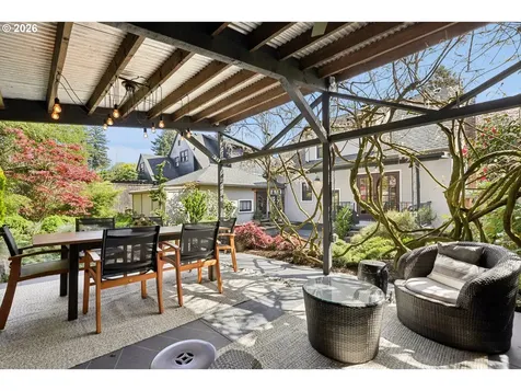3825 SE Carlton Street Portland OR 97202