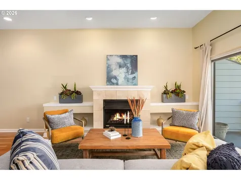635 NW 24th Avenue Portland OR 97210