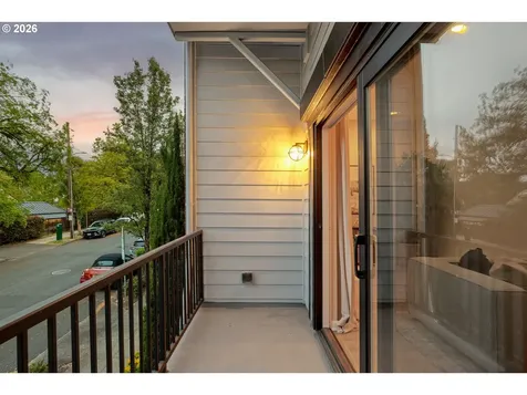 635 NW 24th Avenue Portland OR 97210