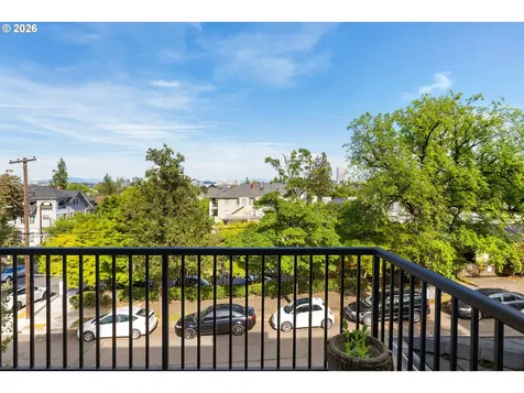 635 NW 24th Avenue Portland OR 97210