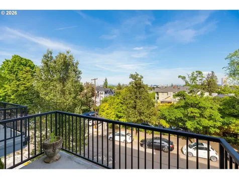 635 NW 24th Avenue Portland OR 97210
