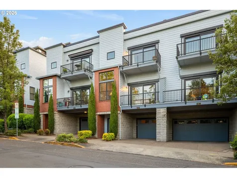 635 NW 24th Avenue Portland OR 97210