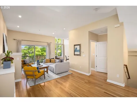 635 NW 24th Avenue Portland OR 97210