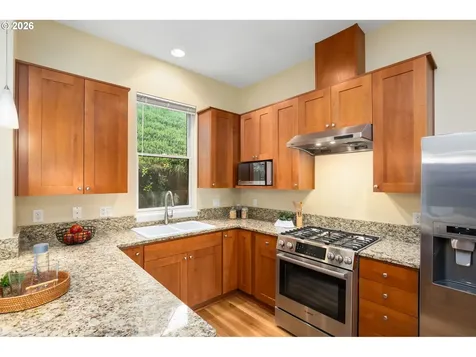 635 NW 24th Avenue Portland OR 97210