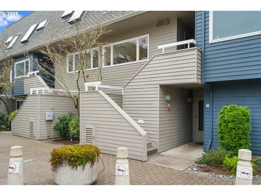 194 N Hayden Bay Drive Portland OR 97217