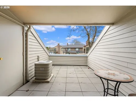 194 N Hayden Bay Drive Portland OR 97217