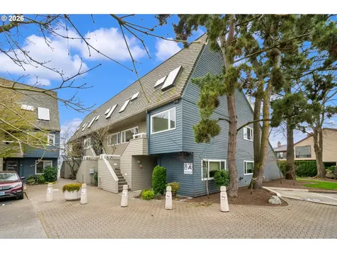 194 N Hayden Bay Drive Portland OR 97217