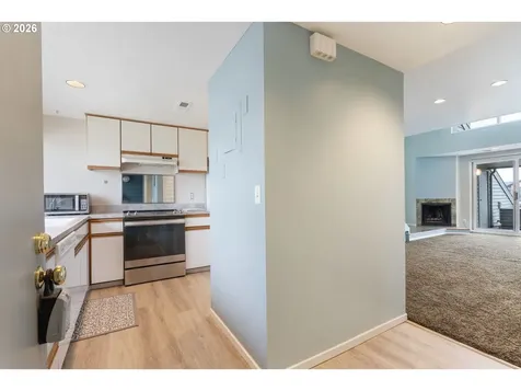 194 N Hayden Bay Drive Portland OR 97217