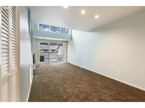 194 N Hayden Bay Drive Portland OR 97217