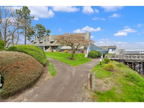 194 N Hayden Bay Drive Portland OR 97217