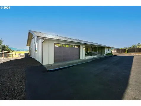 10 Ridgewood Drive Roseburg OR 97471