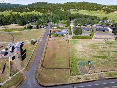 10 Ridgewood Drive Roseburg OR 97471