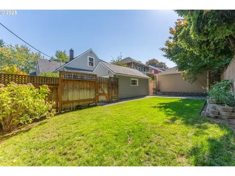 2950 SE Stephens Street Portland OR 97214