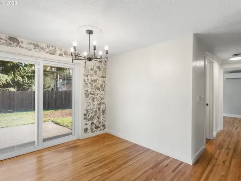 1011 NE 82nd Avenue Vancouver WA 98664