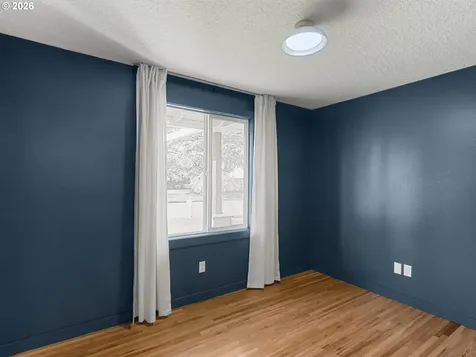 1011 NE 82nd Avenue Vancouver WA 98664