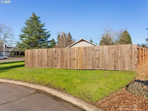 1011 NE 82nd Avenue Vancouver WA 98664