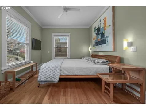 411 NE Laddington Court Portland OR 97232