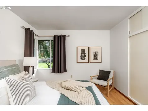 5522 SW Nebraska Street Portland OR 97221