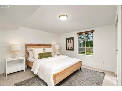 5522 SW Nebraska Street Portland OR 97221