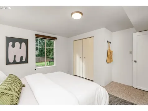 5522 SW Nebraska Street Portland OR 97221