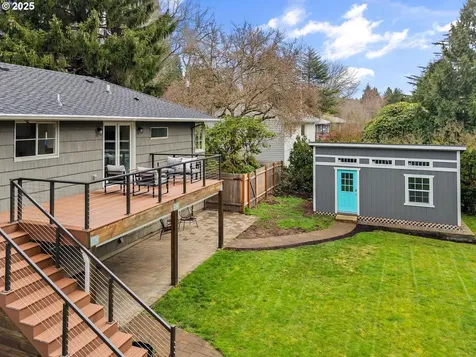 5522 SW Nebraska Street Portland OR 97221