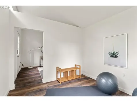 5522 SW Nebraska Street Portland OR 97221