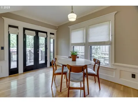 554 NE Royal Court Portland OR 97232