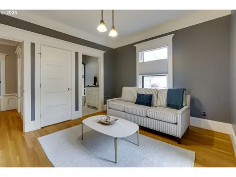 554 NE Royal Court Portland OR 97232