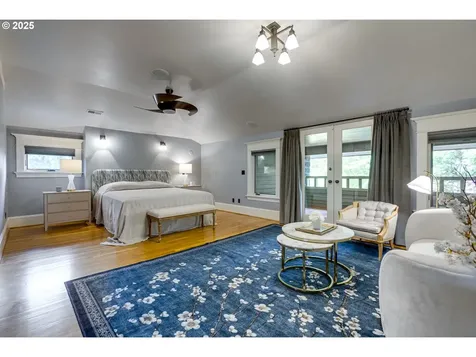 554 NE Royal Court Portland OR 97232