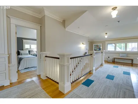 554 NE Royal Court Portland OR 97232