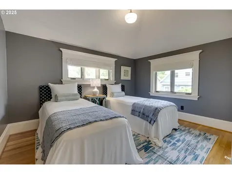 554 NE Royal Court Portland OR 97232