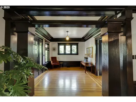 554 NE Royal Court Portland OR 97232