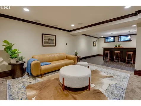 554 NE Royal Court Portland OR 97232