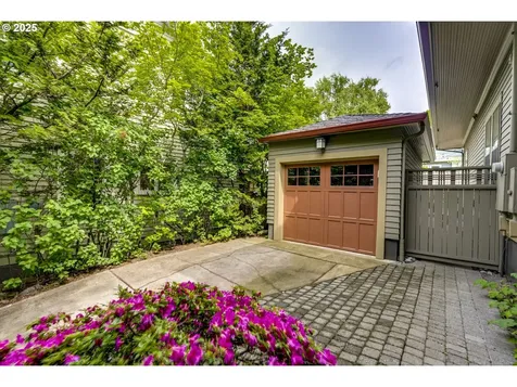 554 NE Royal Court Portland OR 97232