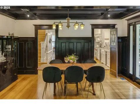 554 NE Royal Court Portland OR 97232