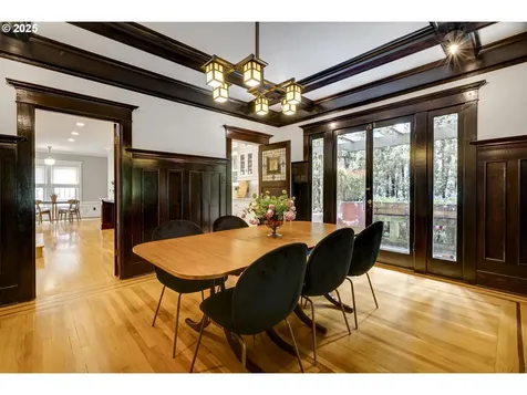 554 NE Royal Court Portland OR 97232