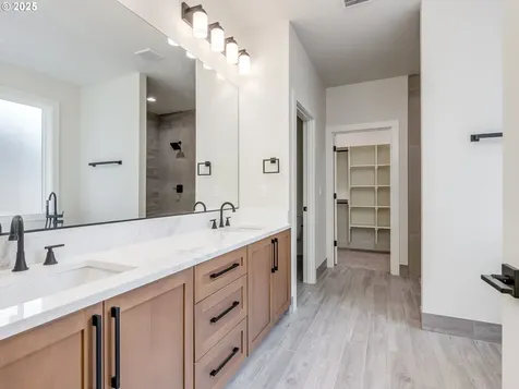 11013 NE 55th Avenue Vancouver WA 98686