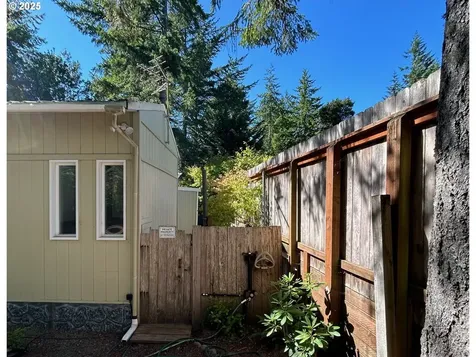 238 Horseshoe Bend Florence OR 97439