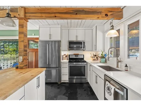 16536 Inverurie Road Lake Oswego OR 97035