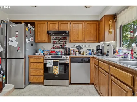 11836 SW Morning Hill Drive Portland OR 97223