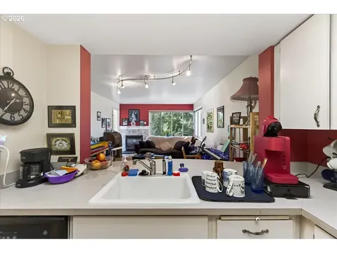 6625 W Burnside Street Portland OR 97210
