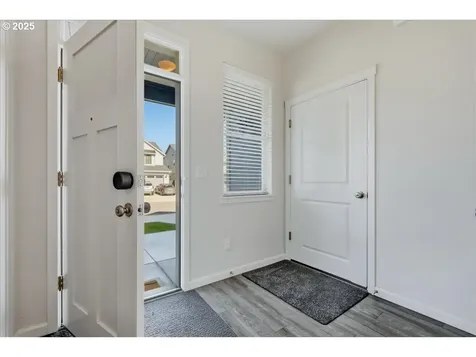 15911 NE 32nd Street Vancouver WA 98682