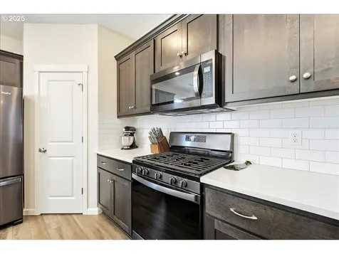 15911 NE 32nd Street Vancouver WA 98682