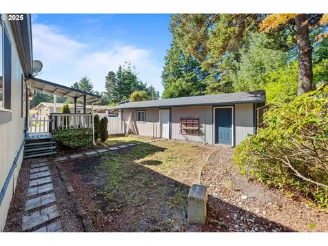 1865 Shorepines Circle Coos Bay OR 97420