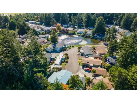 1865 Shorepines Circle Coos Bay OR 97420