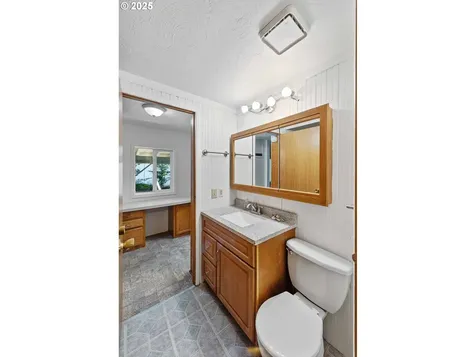 1865 Shorepines Circle Coos Bay OR 97420