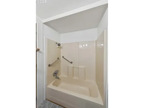 1865 Shorepines Circle Coos Bay OR 97420
