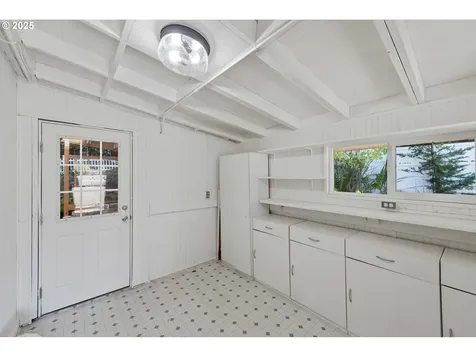 1865 Shorepines Circle Coos Bay OR 97420
