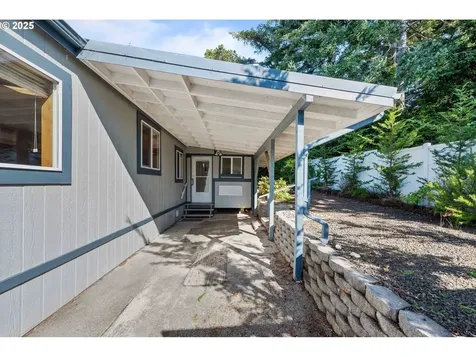 1865 Shorepines Circle Coos Bay OR 97420