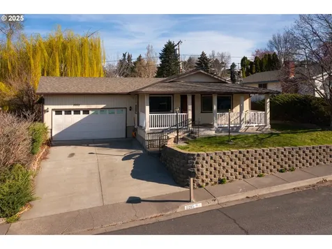 2205 SW Perkins Avenue Pendleton OR 97801